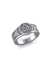 Triquetra Silver Ring